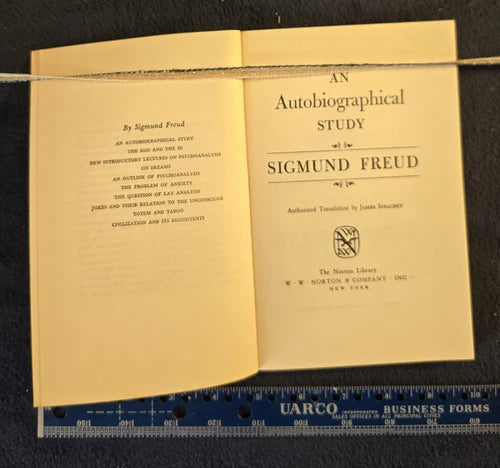 Sigmund Freud An Autobiographical Study - James Steachey The Norton Library 1963