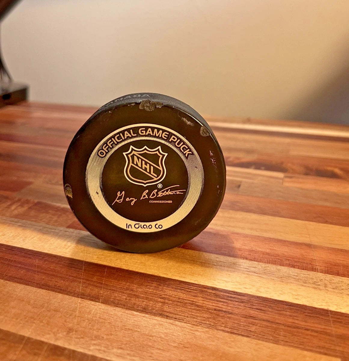 NHL Official Game Puck Chicago Blackhawks 2002-2004 | Made in Canada