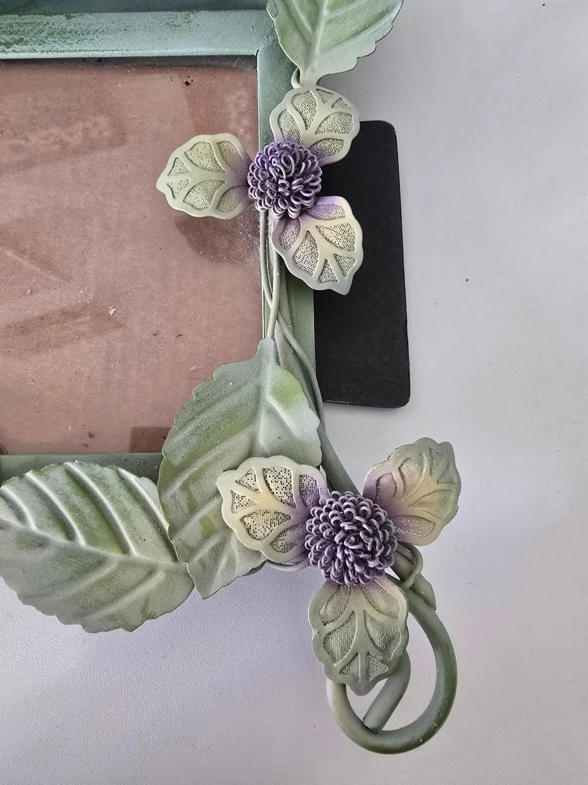 VTG 3D Metal Floral Picture Frame Tulip Butterfly Green Hand Painted 4x6