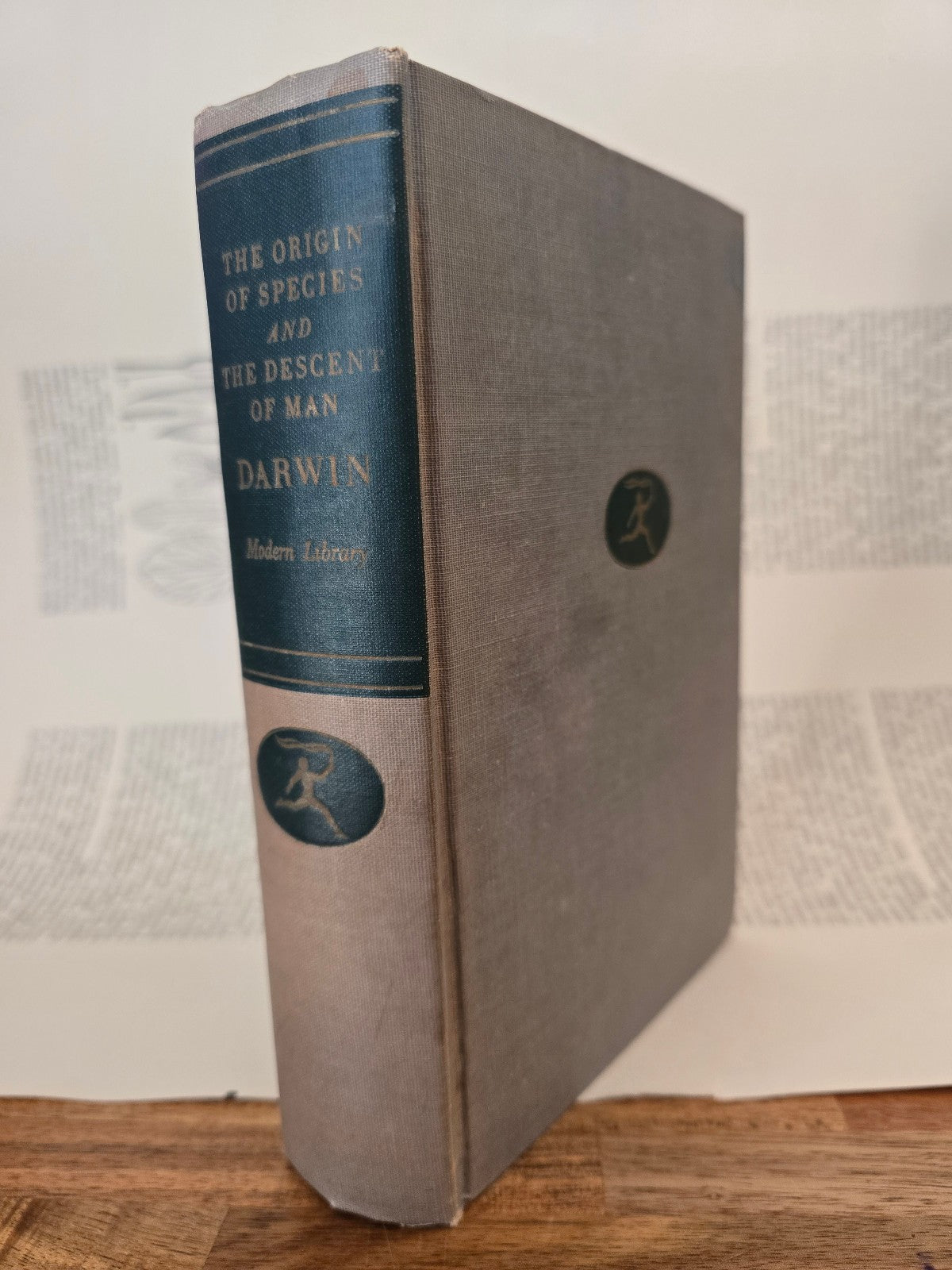 The Origin of Species and The Descent of Man by Charles Darwin - Modern Libra...