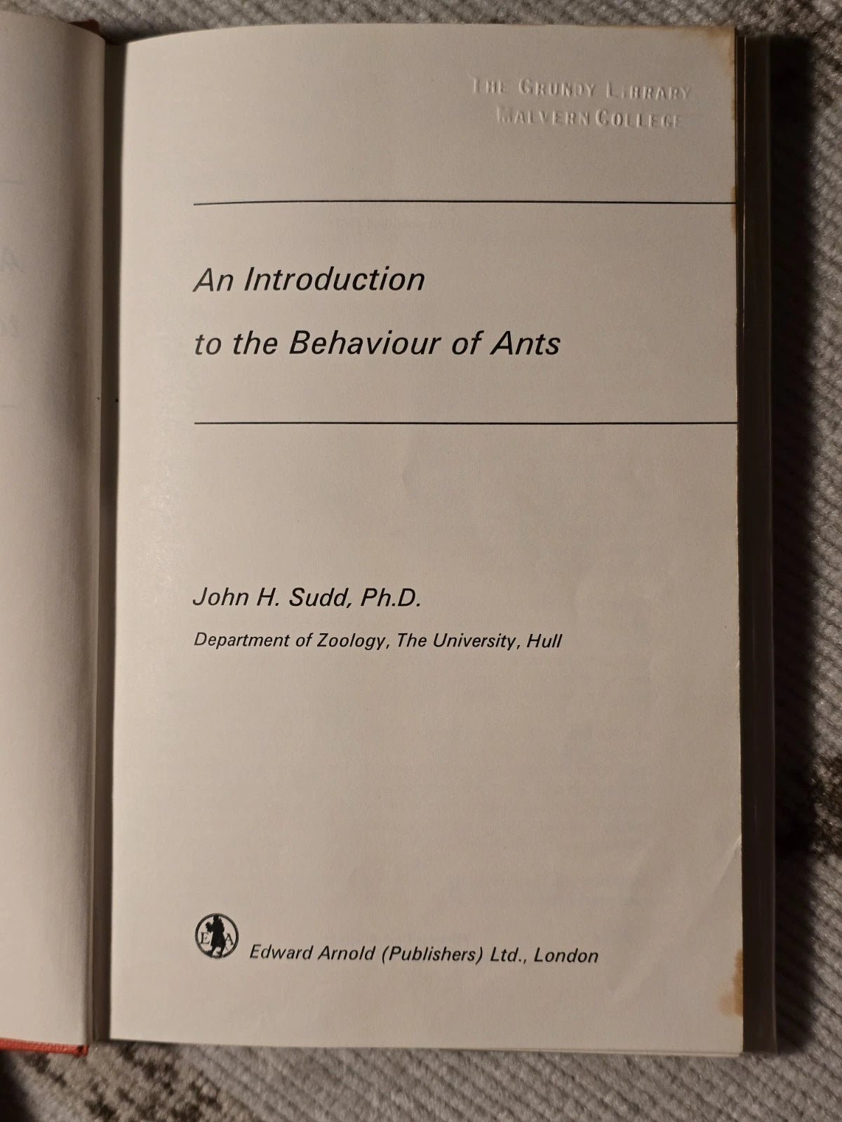 An Introduction to the Behaviour of Ants