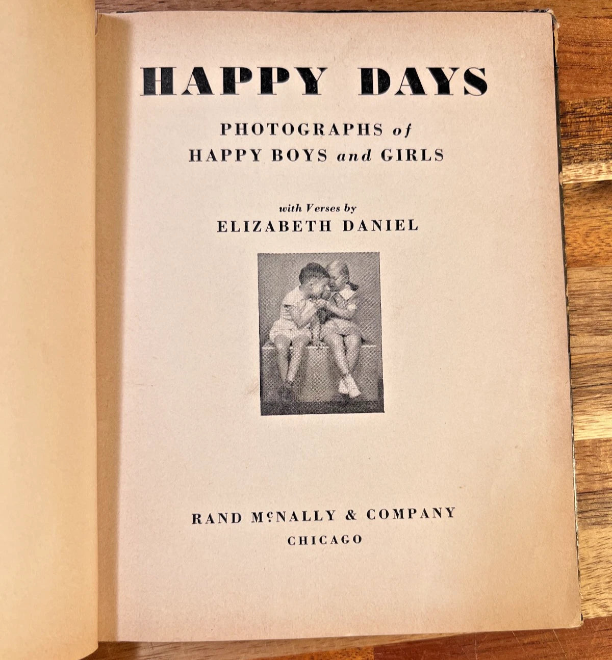 Happy Days Photography Book Happy Children - Rand McNally Chicago