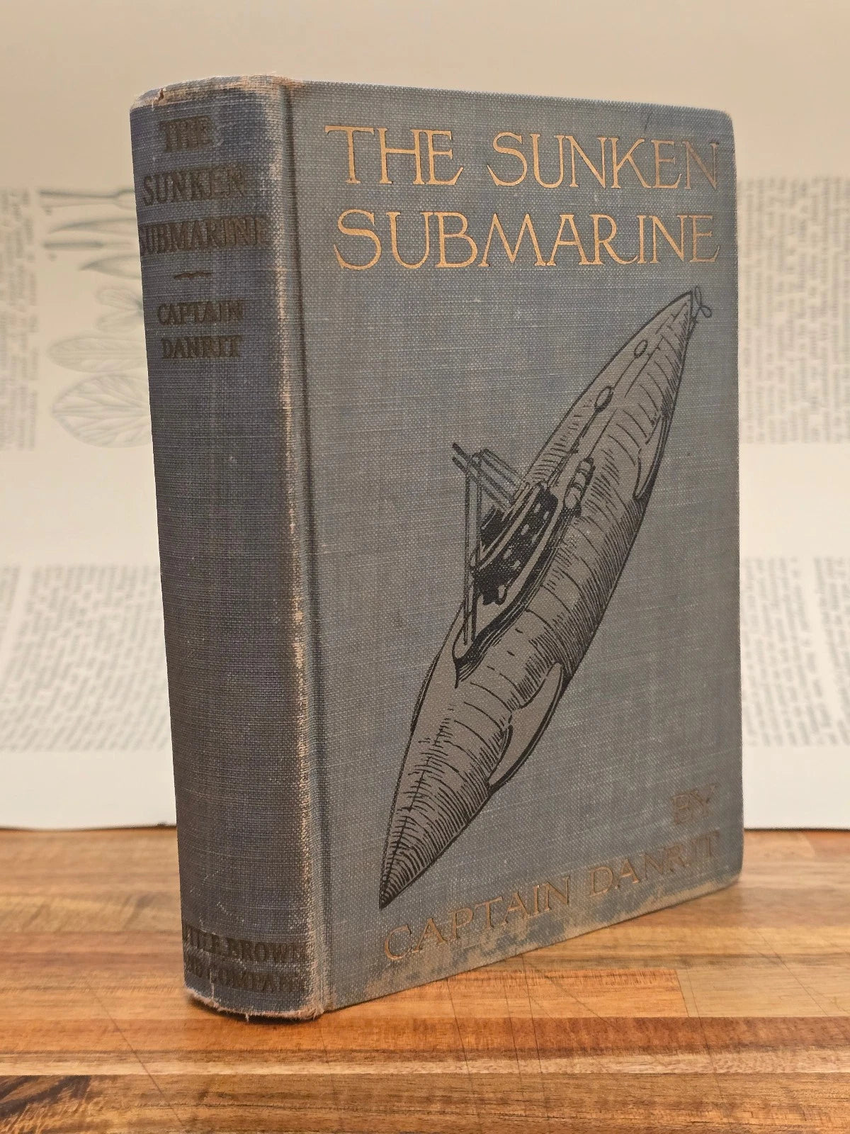 The Sunken Submarine by Captain Danrit (1912)